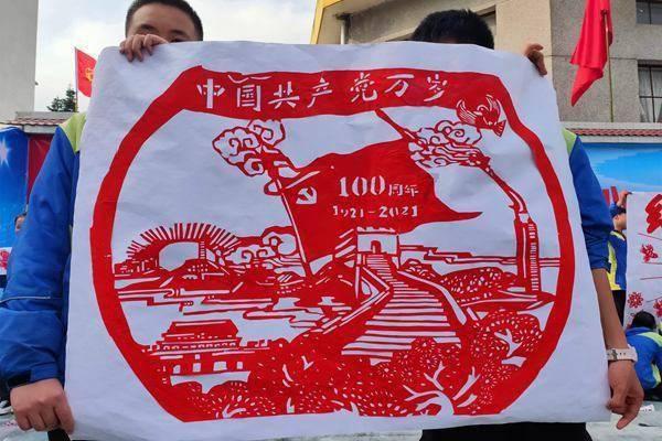 逃离变色龙森林